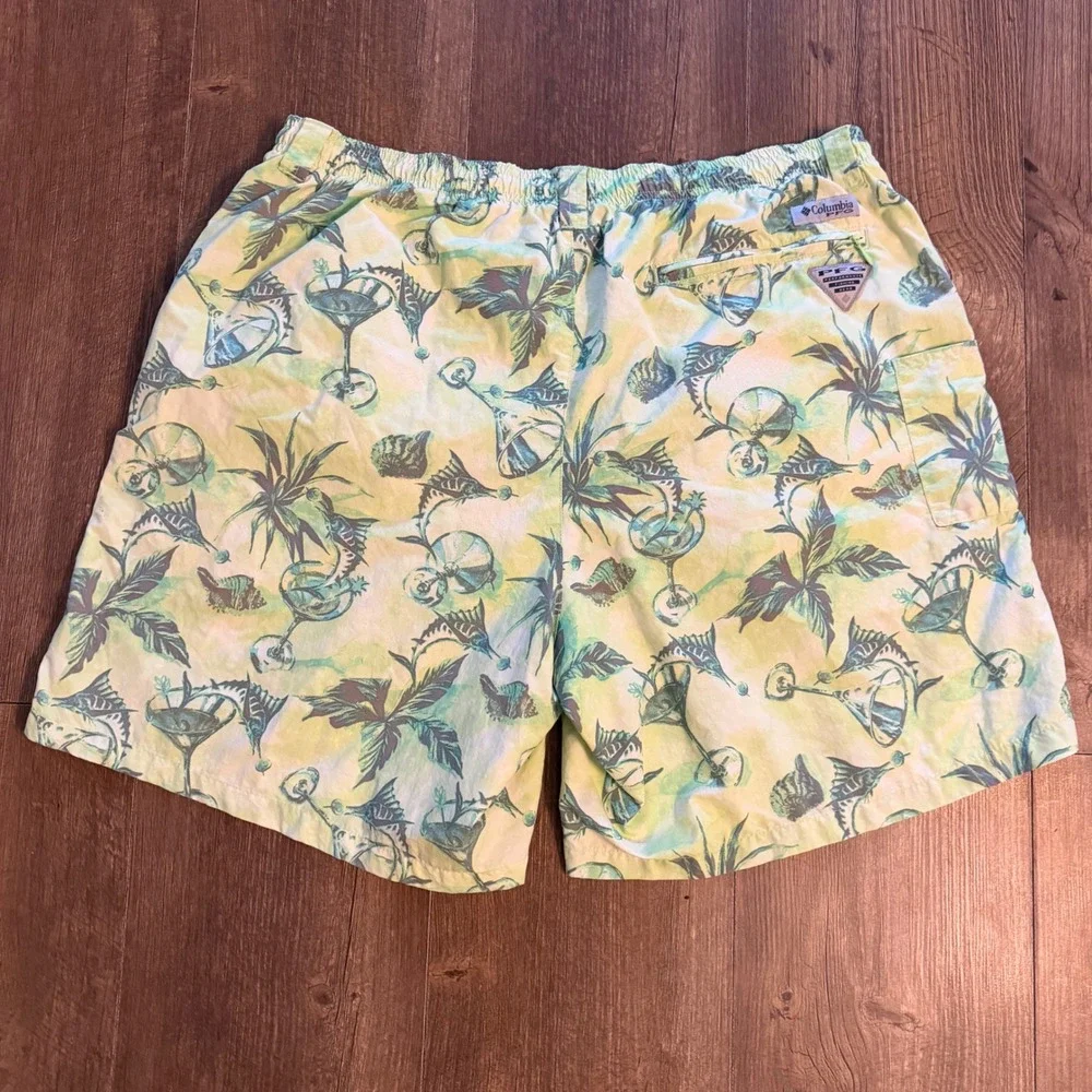 Columbia PFG Shorts‎ Mens XL Green Tropical Marlin Martini Omni-Shade Fishing